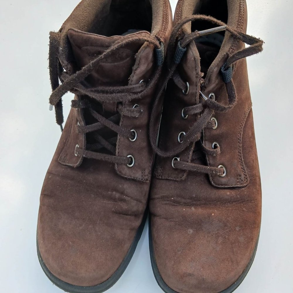 Rockport Men's Leather  boots size 5.5 brown Grade School kids